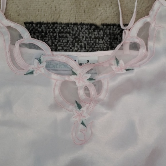 Two piece set - Picture 2 of 3